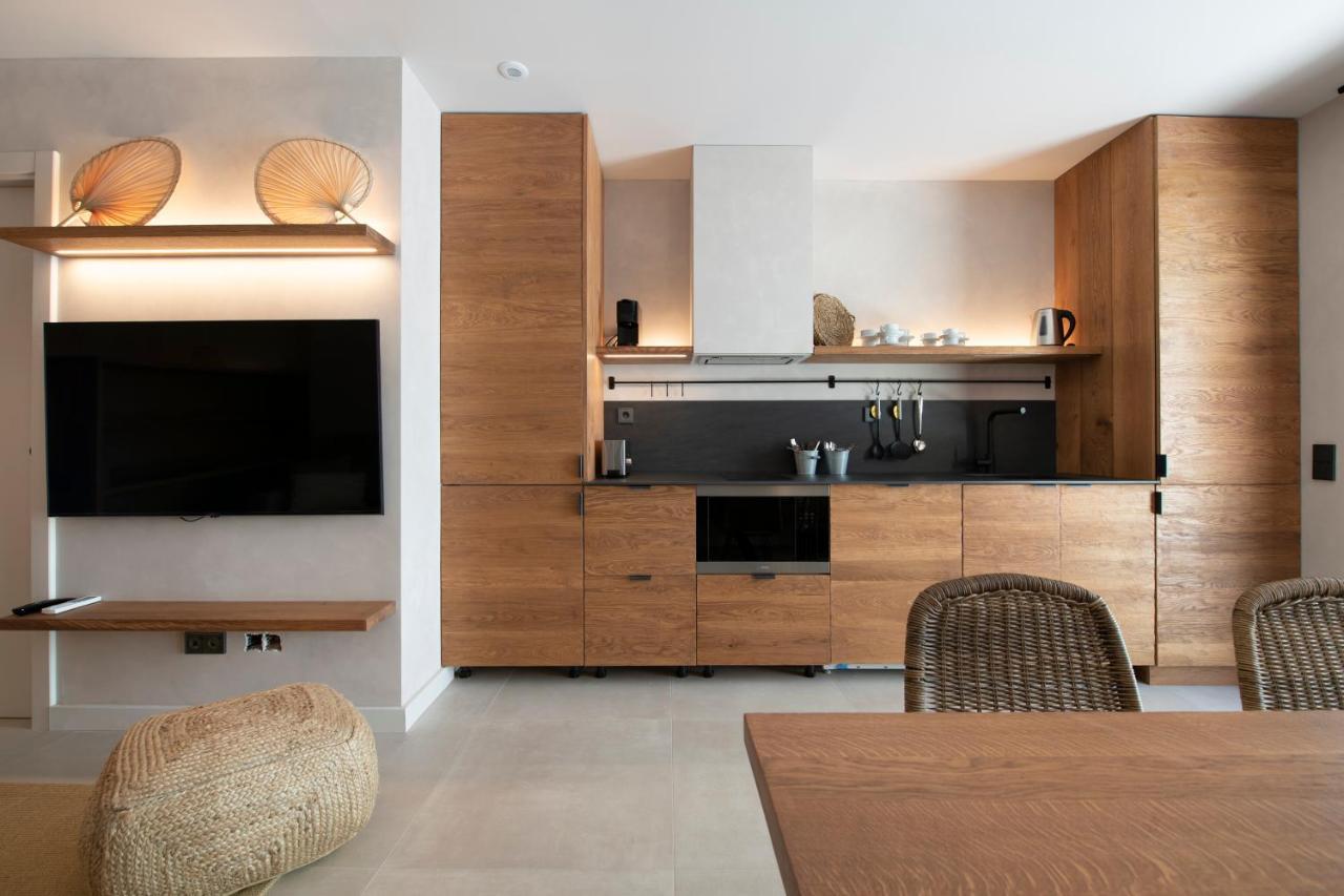 Apartamentos Balisse Castelldefels Bagian luar foto