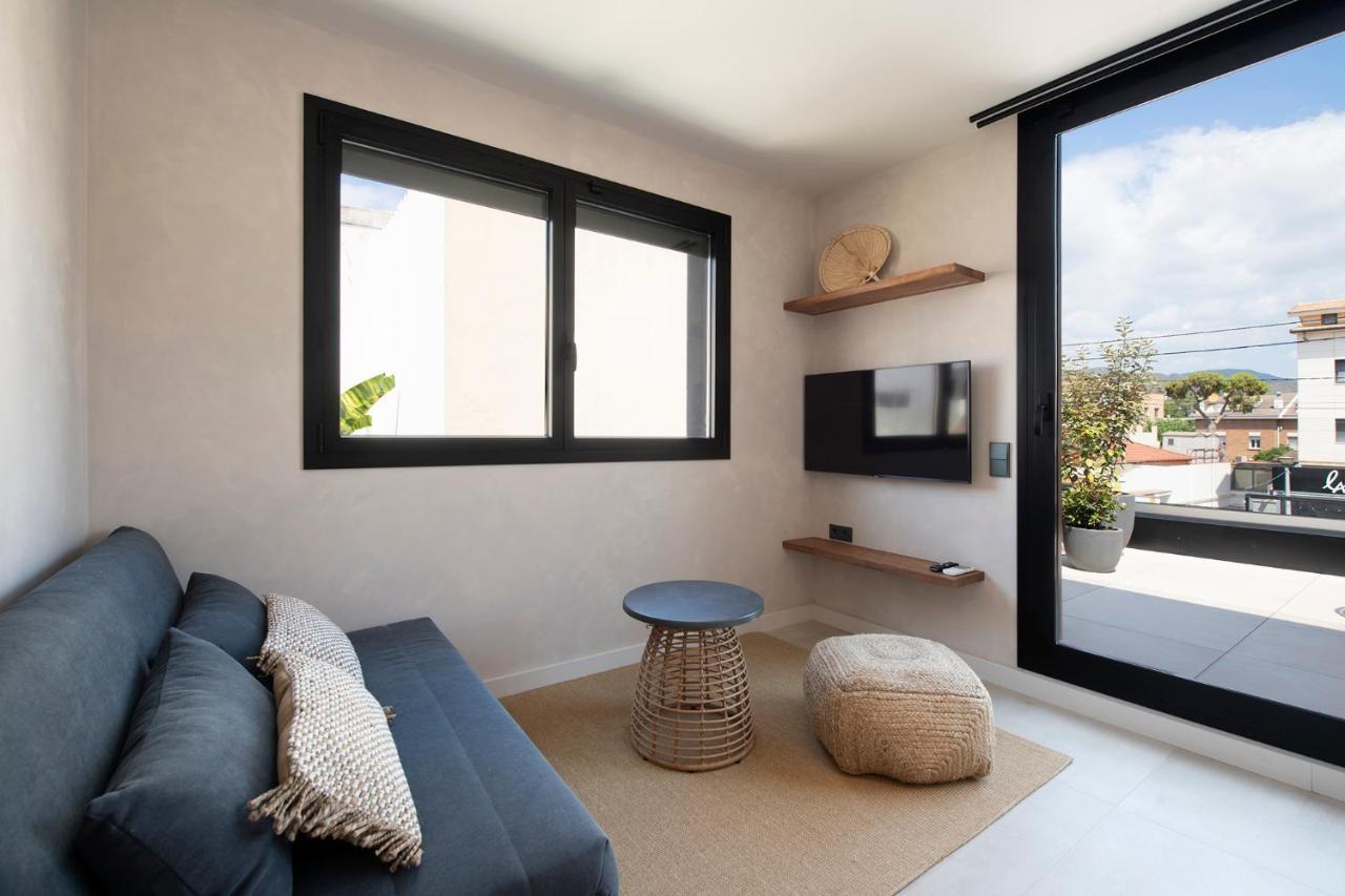 Apartamentos Balisse Castelldefels Bagian luar foto