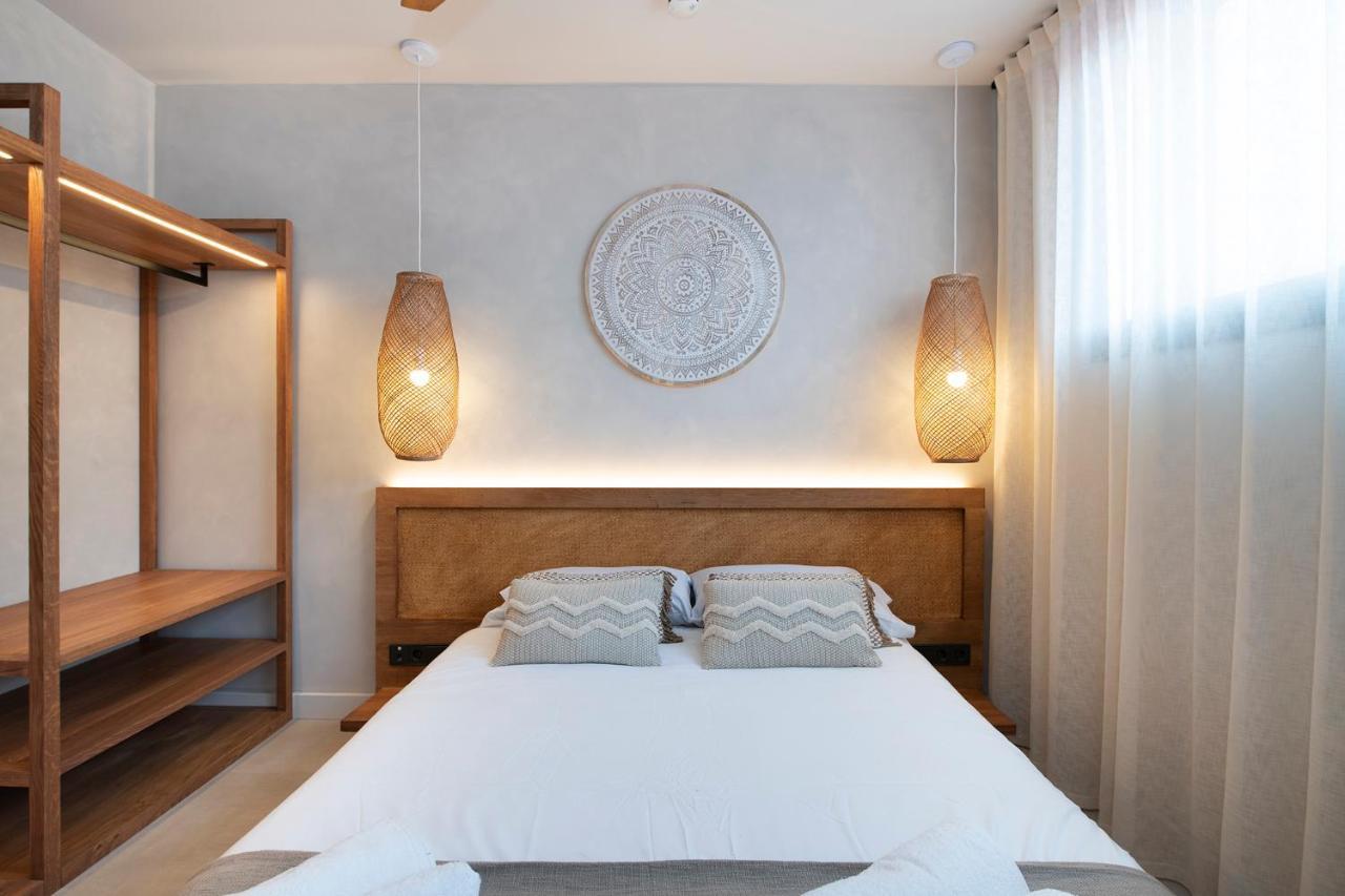 Apartamentos Balisse Castelldefels Bagian luar foto