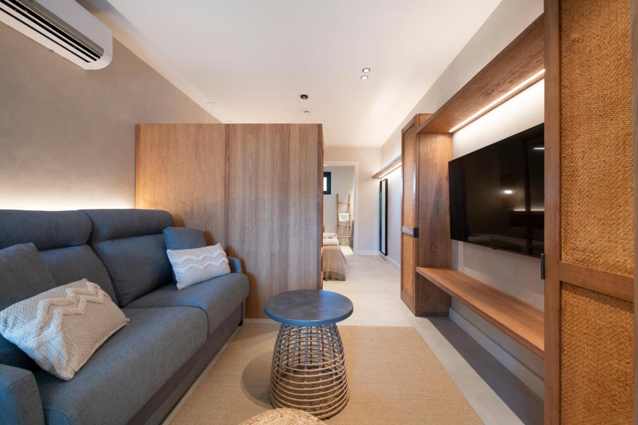 Apartamentos Balisse Castelldefels Bagian luar foto