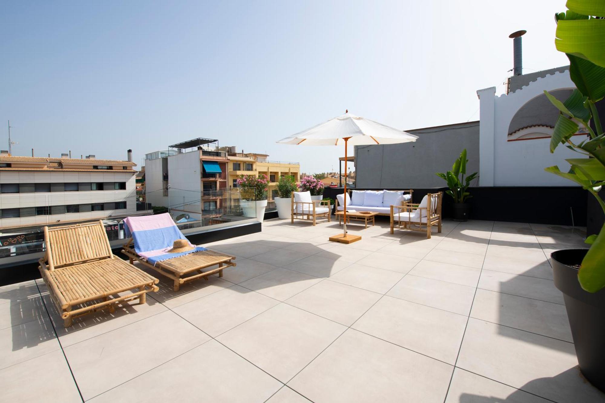 Apartamentos Balisse Castelldefels Bagian luar foto