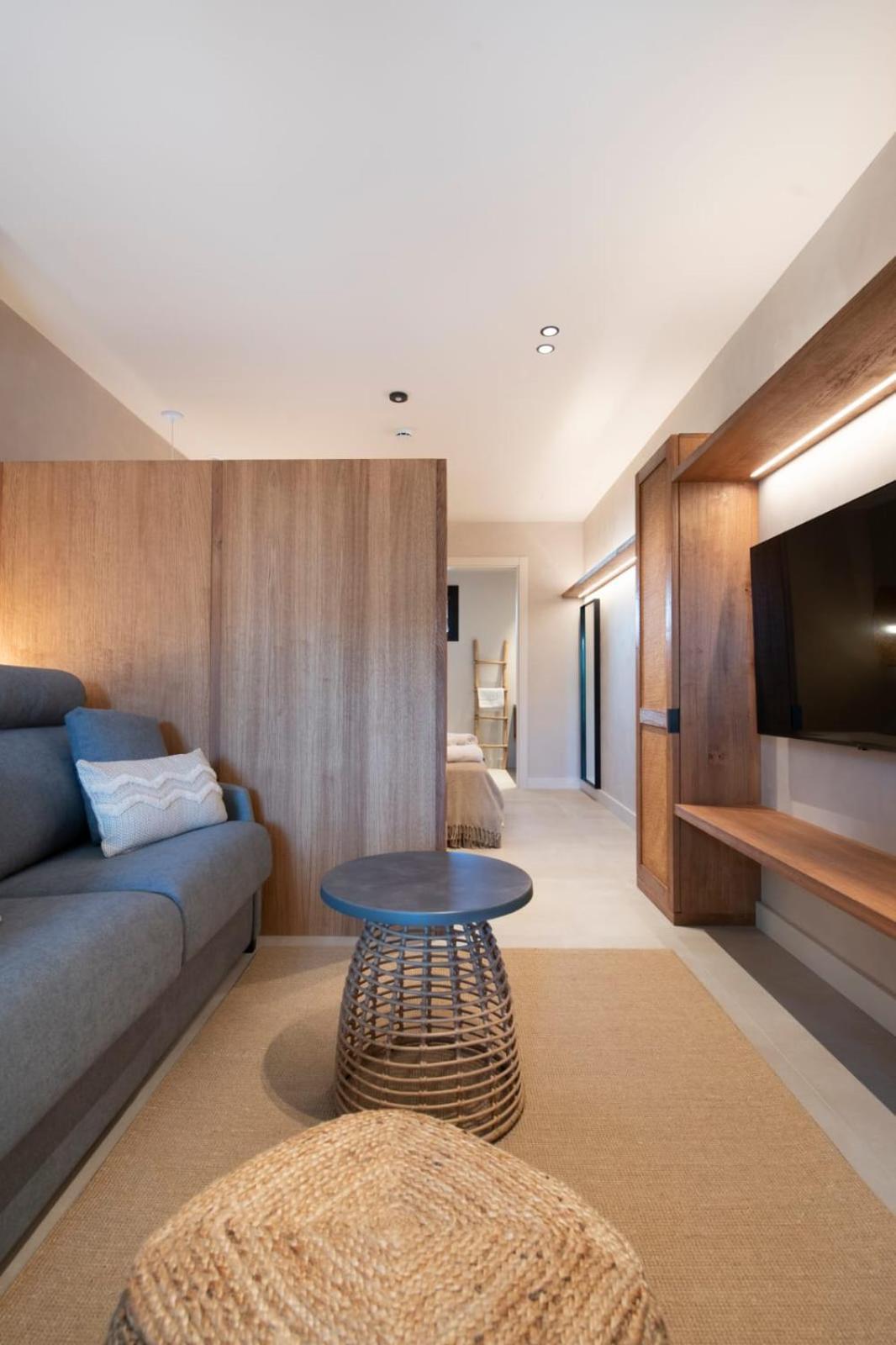 Apartamentos Balisse Castelldefels Bagian luar foto